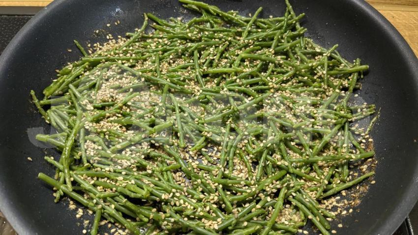 Queller auch Meeresspargel mit Sesam